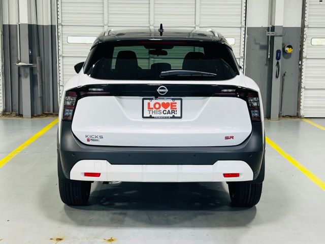 2026 Aspen White/Super Black Nissan Kicks SR FWD SUV