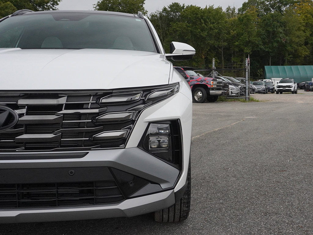 Used 2025 White Hyundai Limited image 18