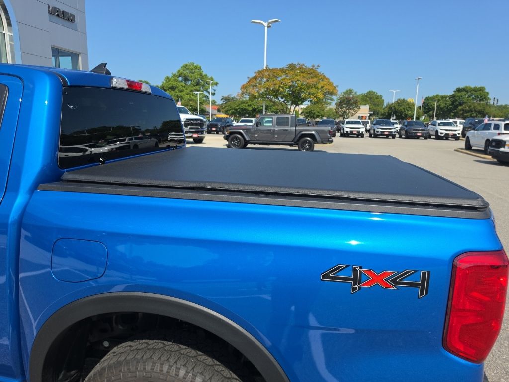 Used 2025 Blue Ford XL image 5