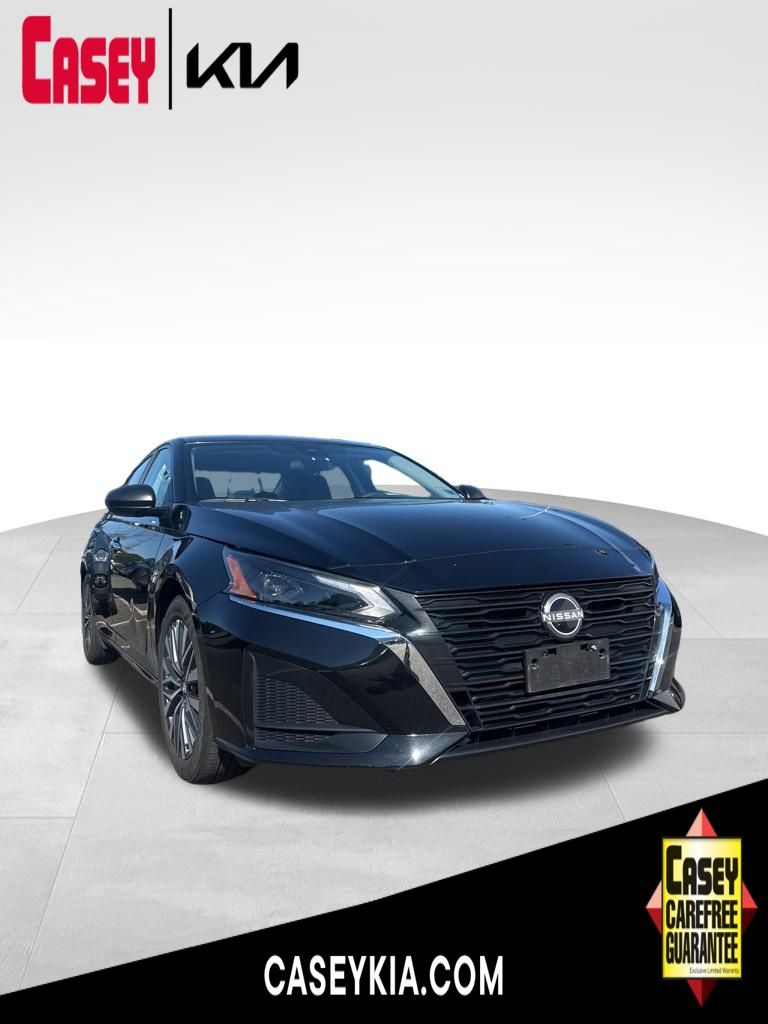 Super Black 2025 Nissan Altima Sedan Front-Wheel Drive Continuously Variable Transmission