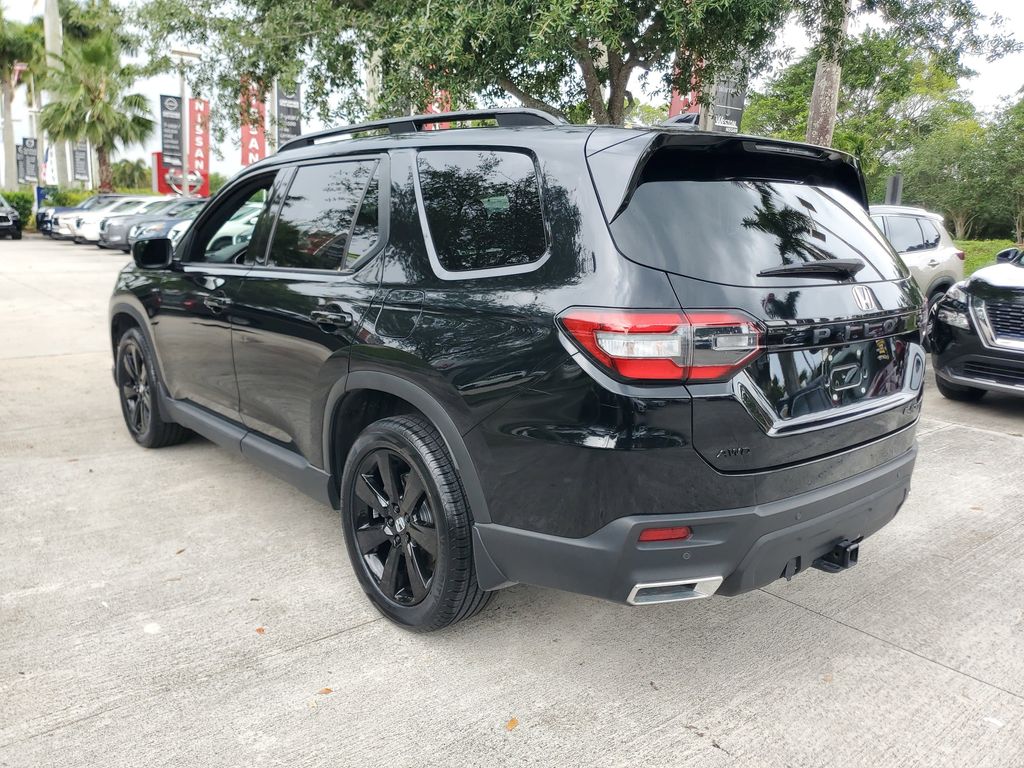 used 2025 Honda Pilot car, priced at $44,382
