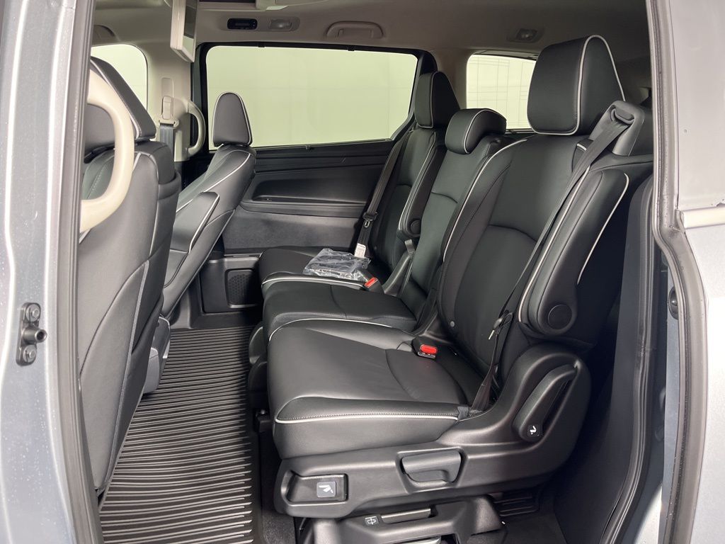 Thumbnail: 2026 Honda Odyssey - 23