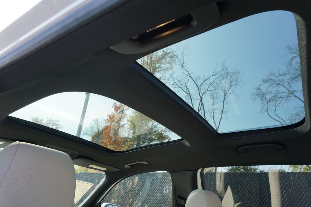 Thumbnail: 2026 Mercedes-Benz GLB - 16