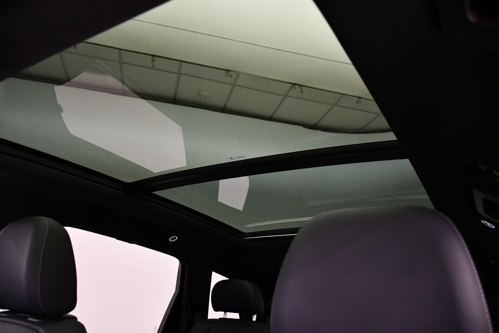 Thumbnail: 2026 Audi Q7 - 17