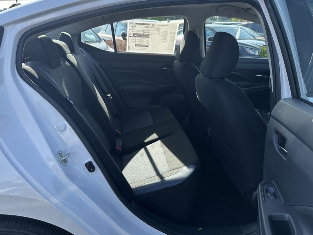 2025 Nissan Versa 1.6 SV