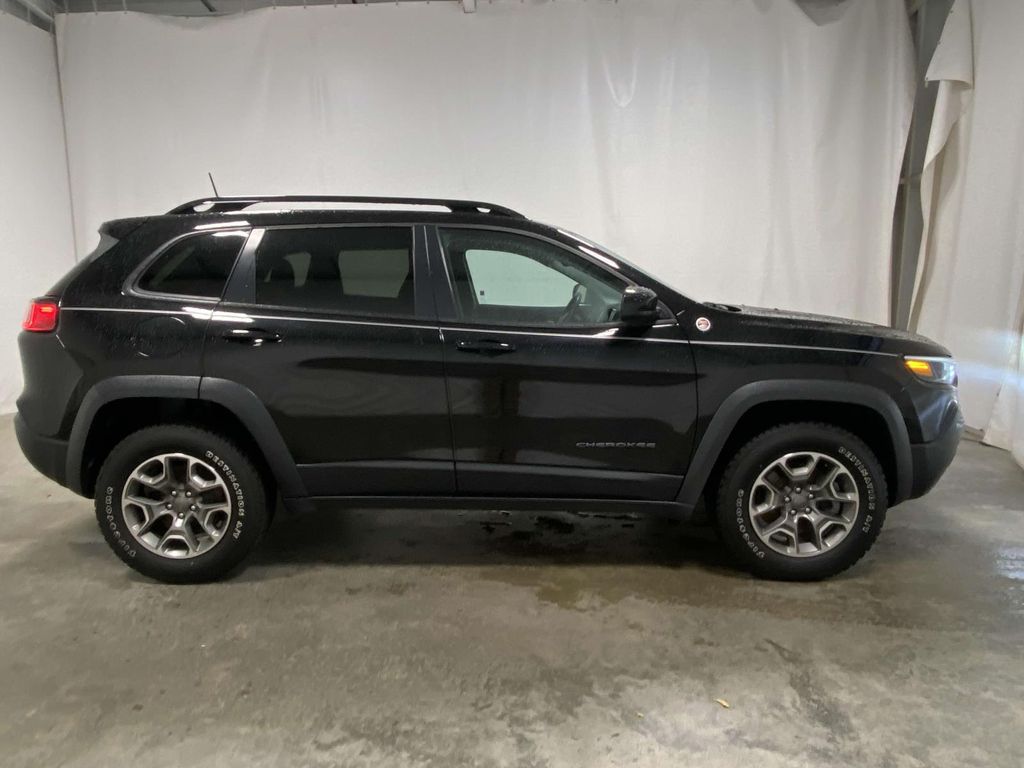 Used 2022 Jeep Cherokee Trailhawk Used 2022 Jeep Cherokee Trailhawk