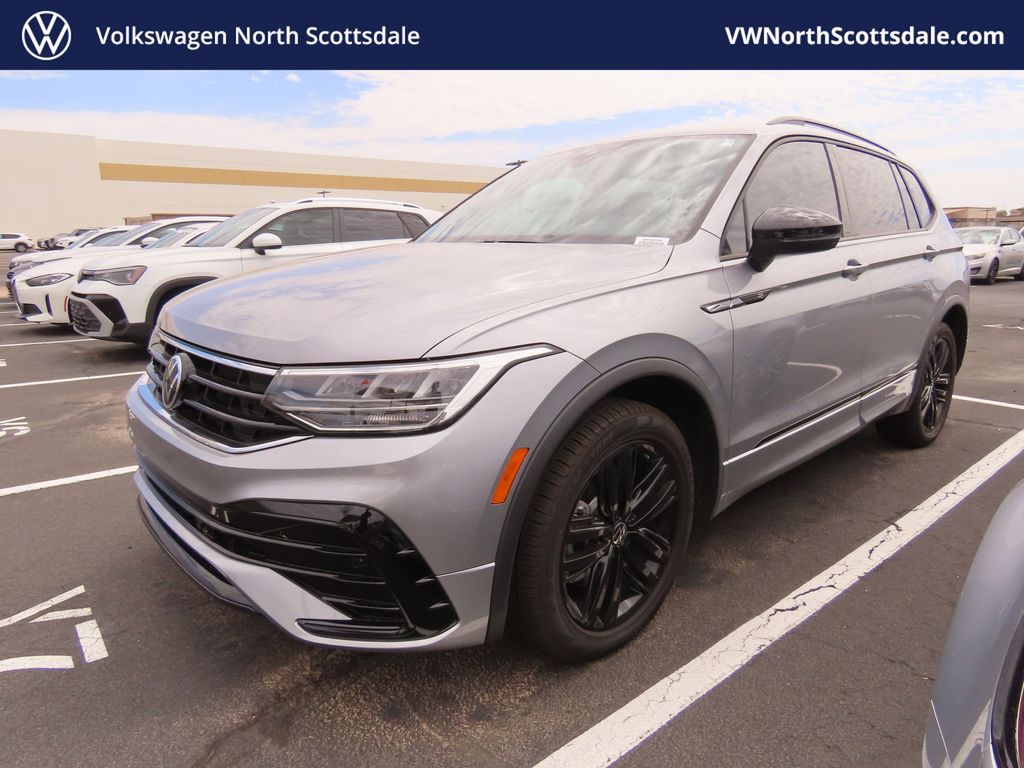 Thumbnail: 2022 Volkswagen Tiguan - 1