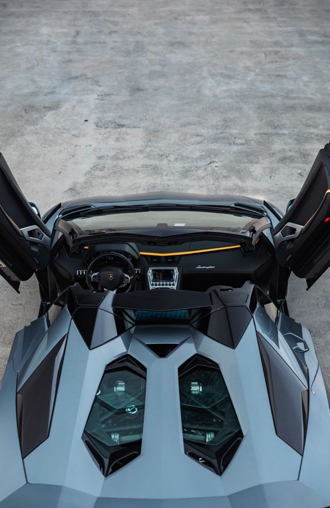 Thumbnail: 2019 Lamborghini Aventador - 17
