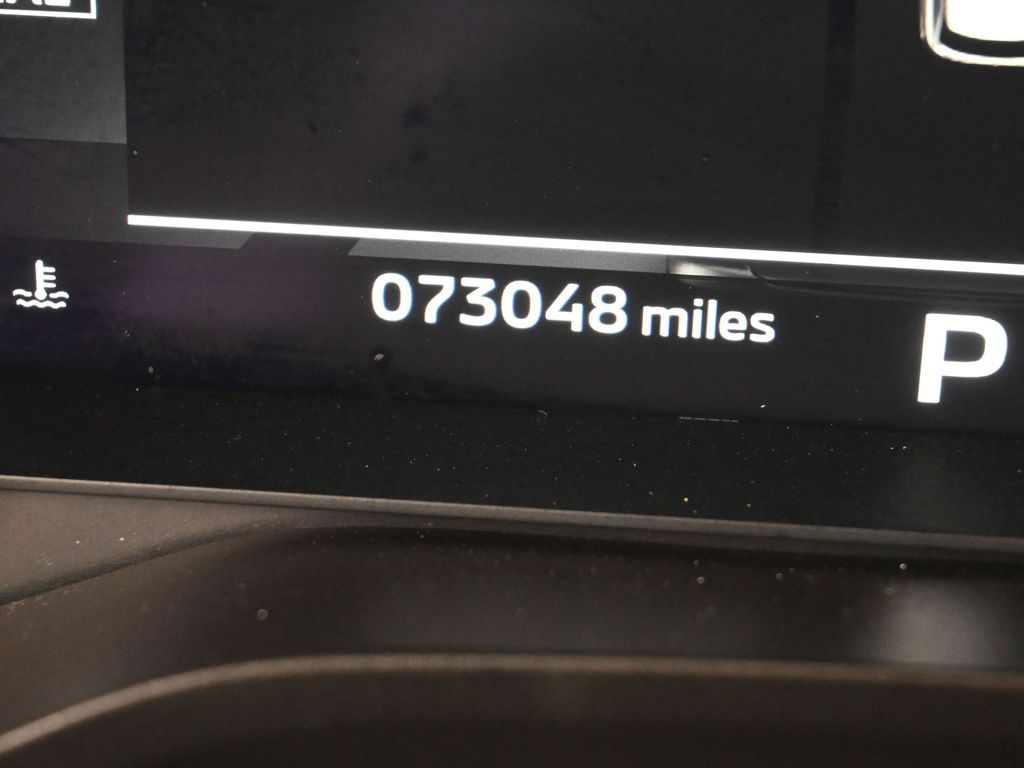 Used 2023 Cosmic Blue Metallic Mitsubishi SE Special Edition image 37