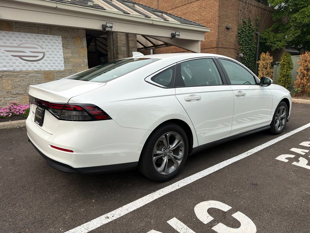 Certified Used 2024 White Honda EX image 7