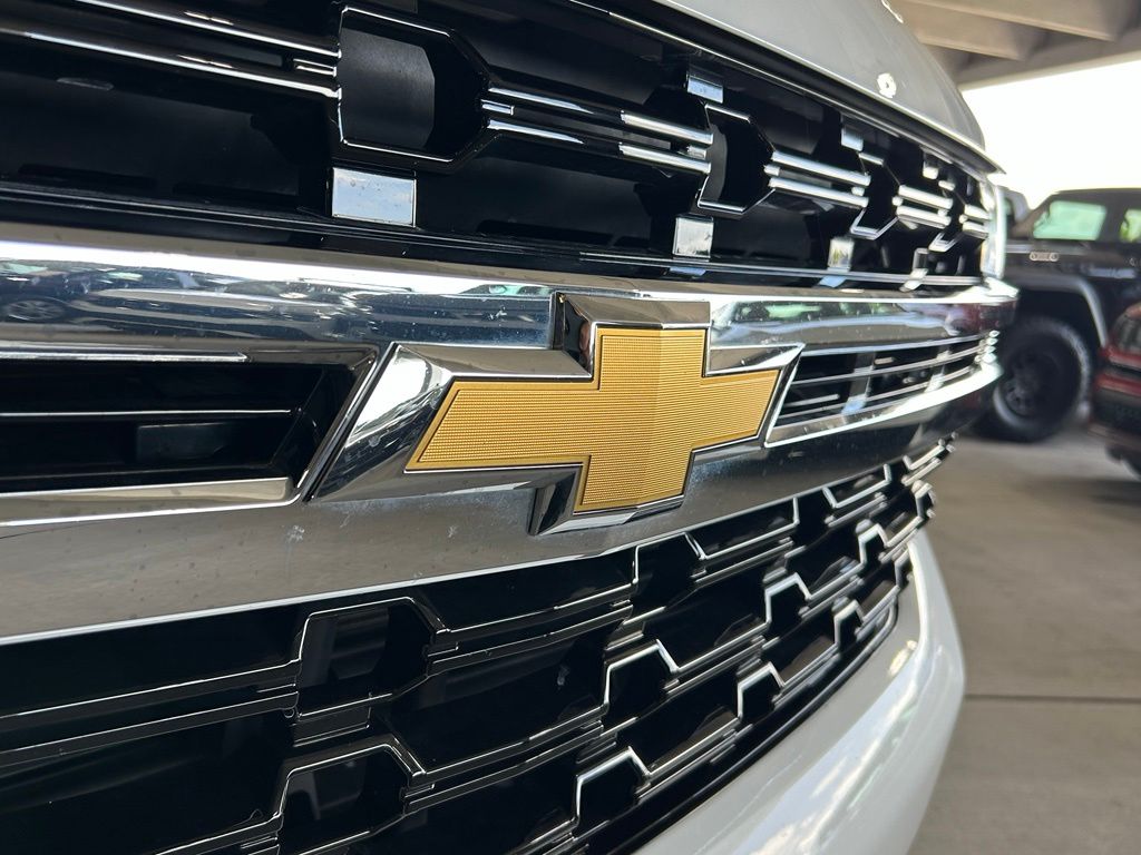 Used 2023 Summit White Chevrolet LS image 49