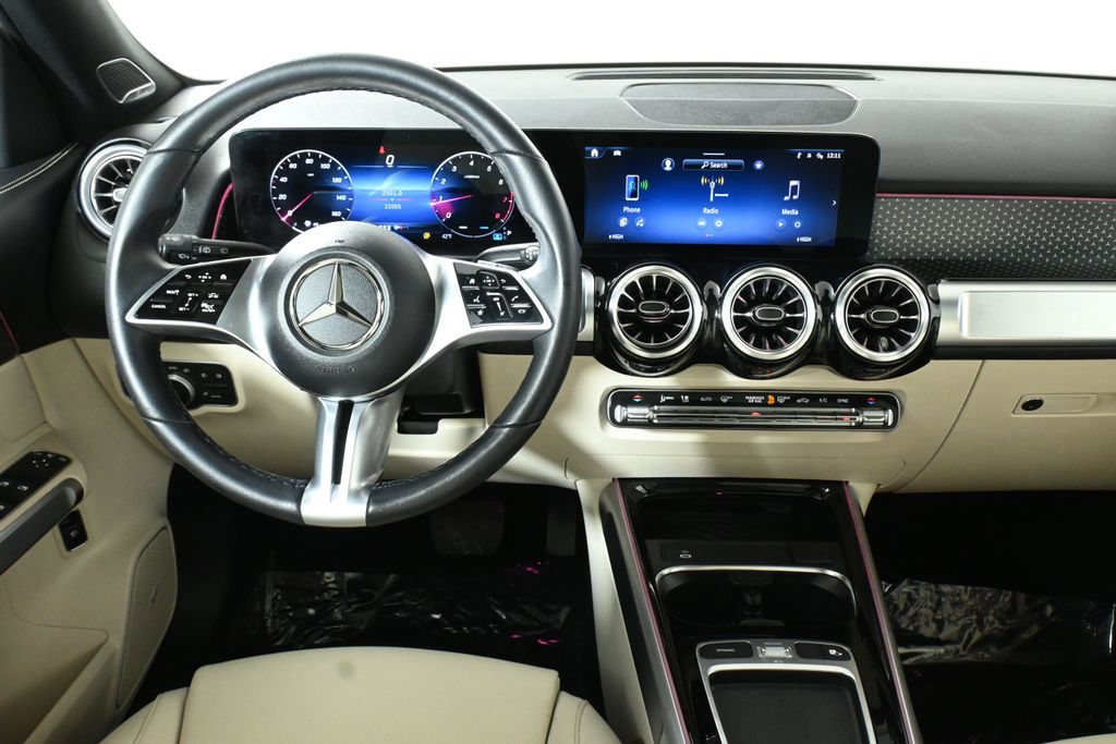 Thumbnail: 2024 Mercedes-Benz GLB - 17