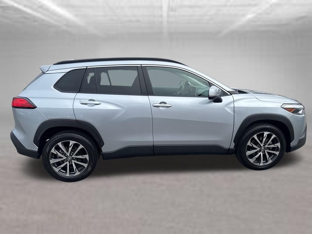Used 2023 Silver Toyota XLE image 6