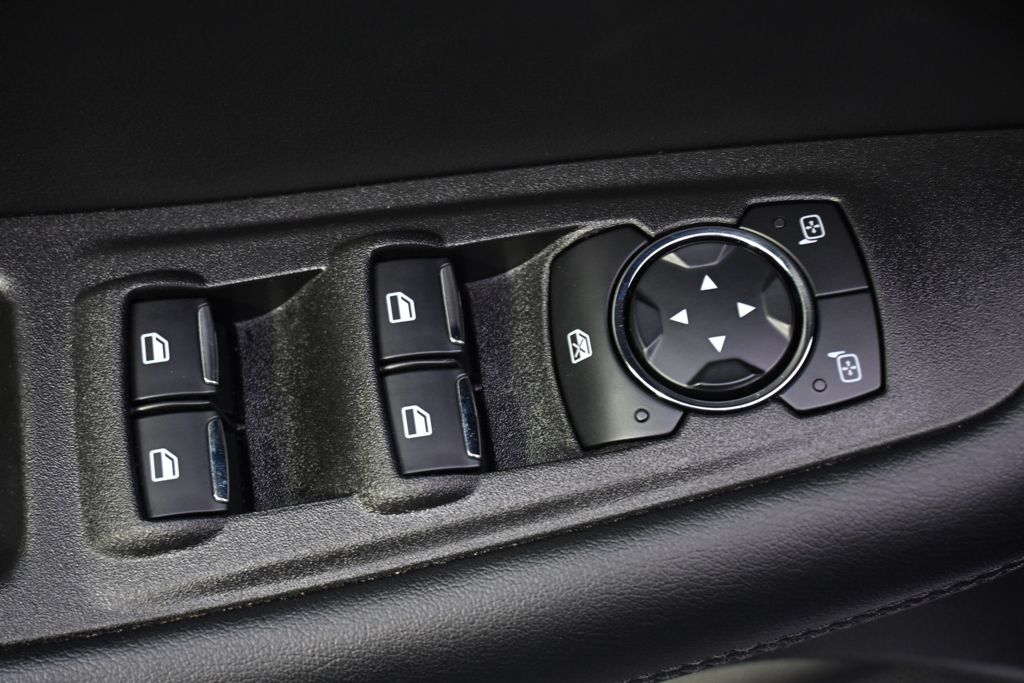 Used 2024 Silver Ford SE image 23