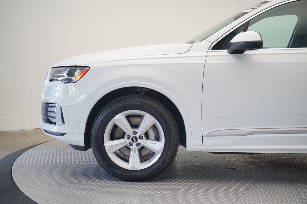 Thumbnail: 2022 Audi Q7 - 2