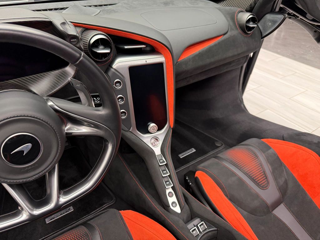 2024 McLaren 750S