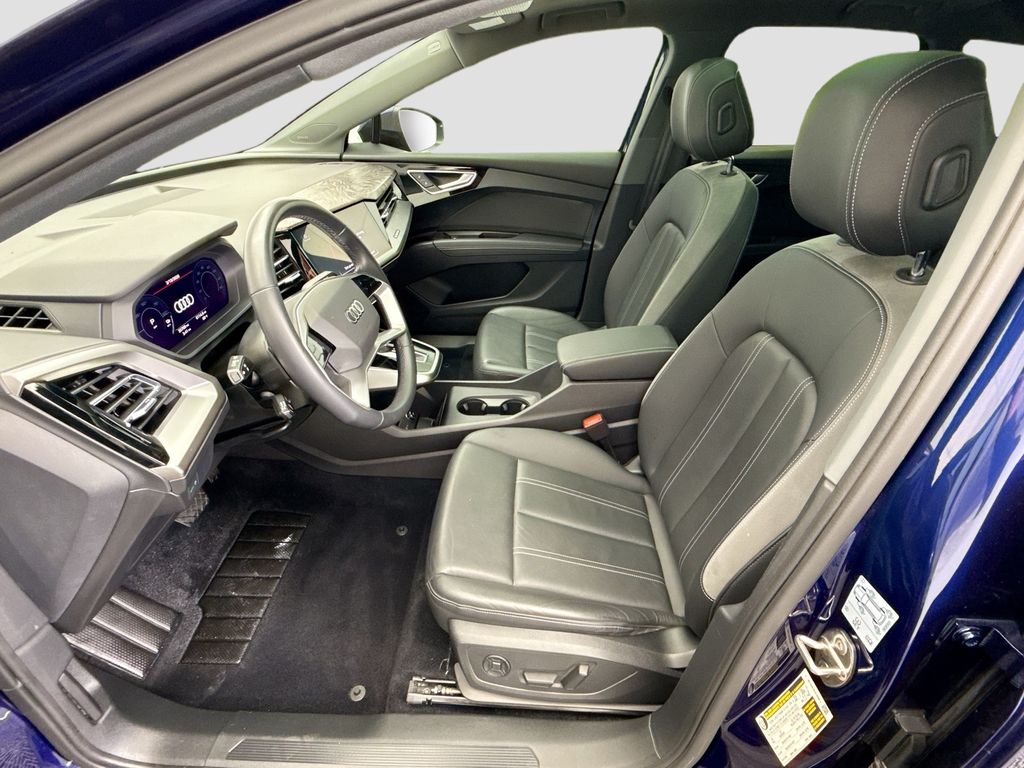 Thumbnail: 2023 Audi Q4 e-tron - 18