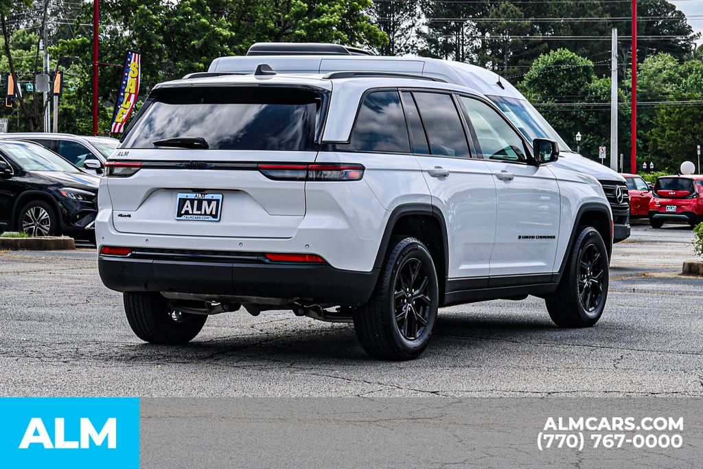 Used 2025 White Jeep Altitude/MT Certified image 6