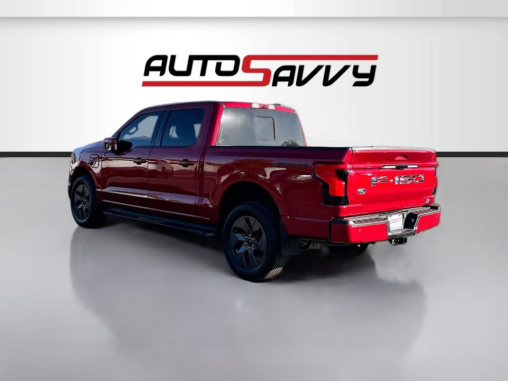 View vehicle photo 5
