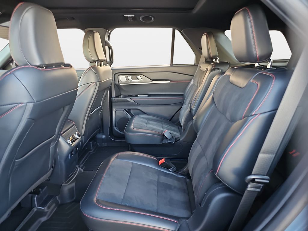 Used 2025 Ford Explorer SUV