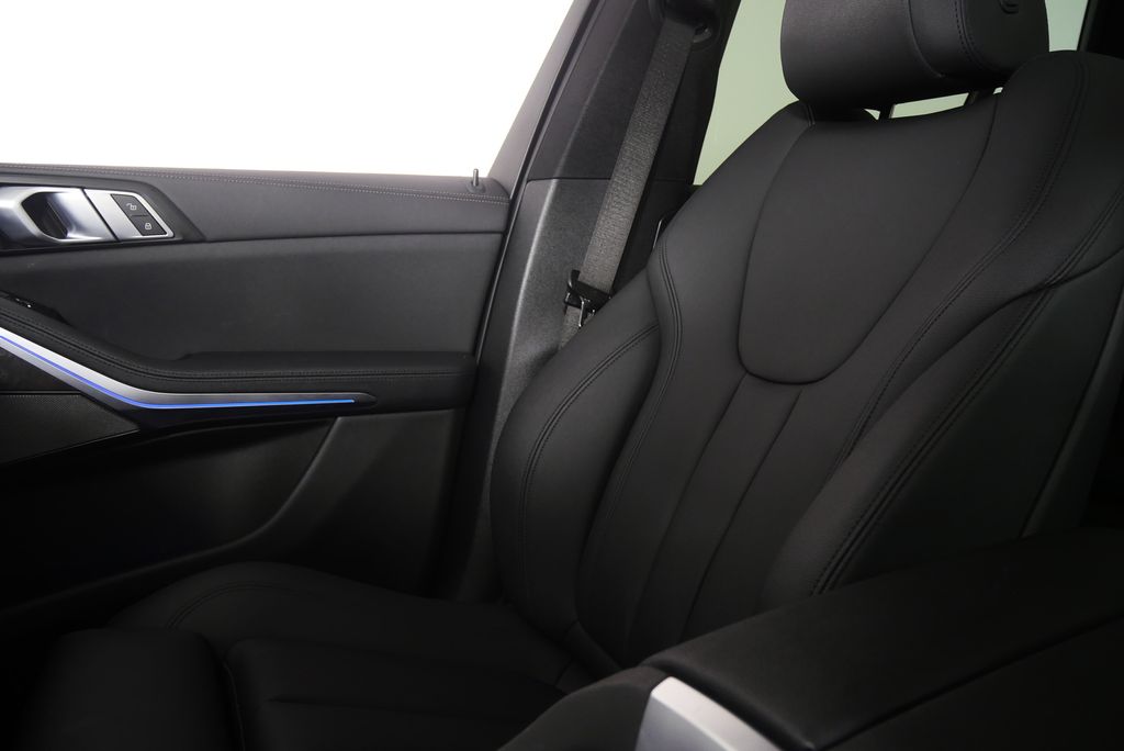 Thumbnail: 2021 BMW X5 - 26