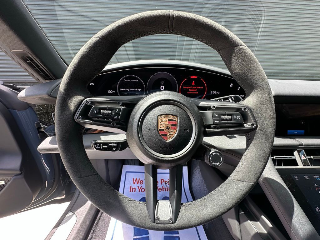 Thumbnail: 2025 Porsche Taycan - 18
