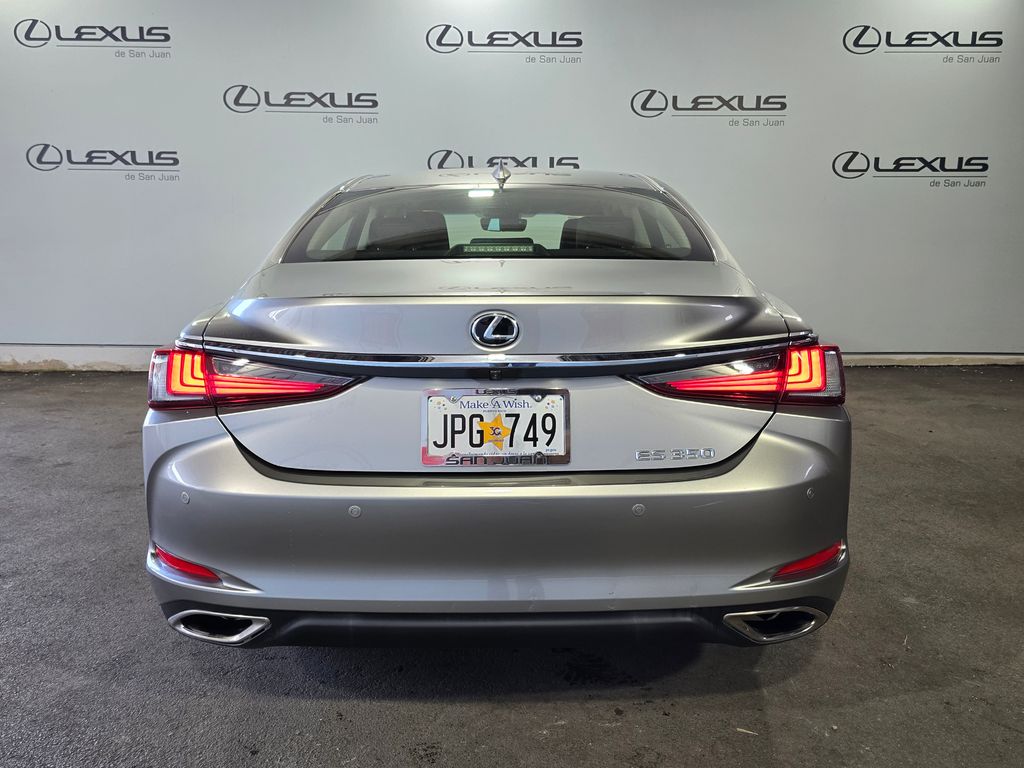 Thumbnail: 2021 Lexus ES - 9