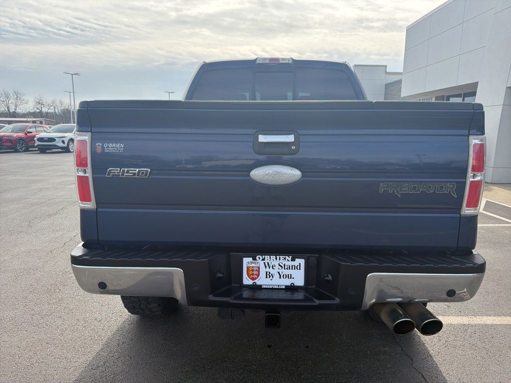 View vehicle photo 4