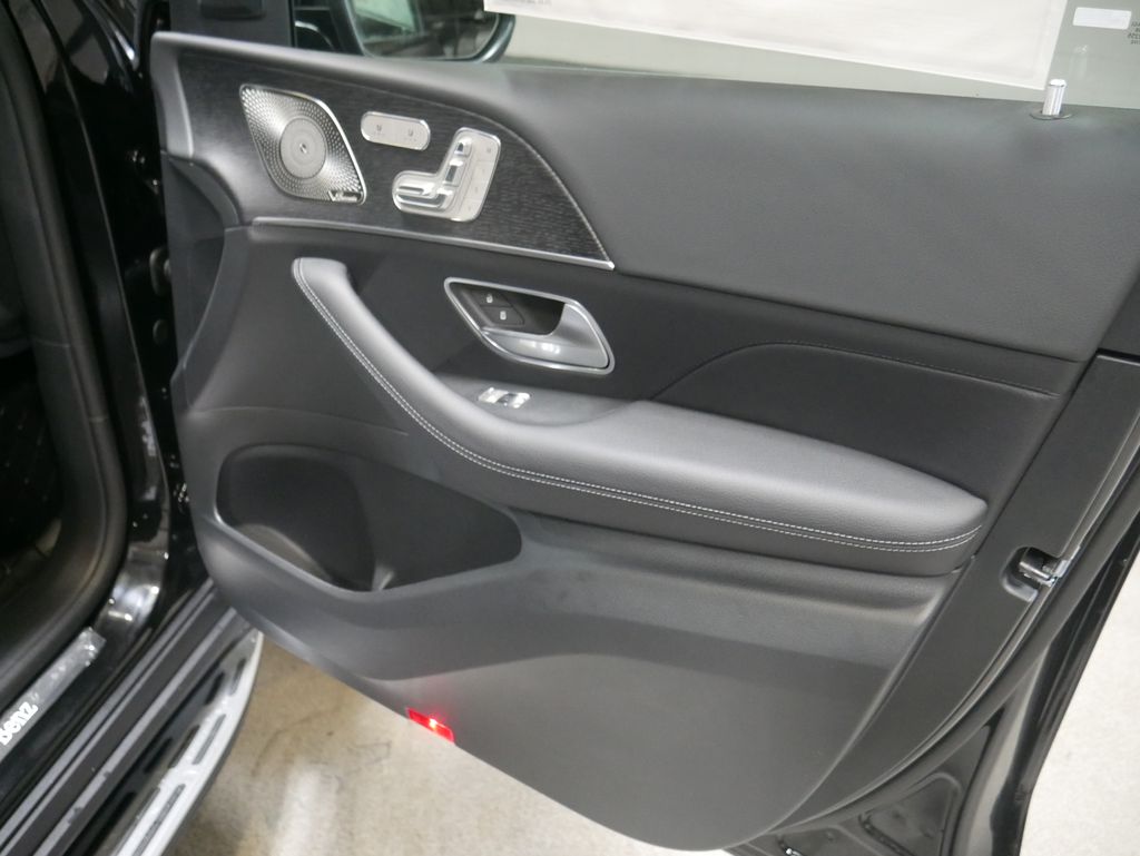 Thumbnail: 2026 Mercedes-Benz GLS - 20