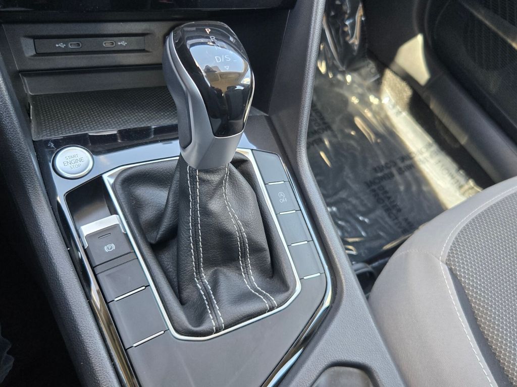 2024 Volkswagen Taos - $17,500