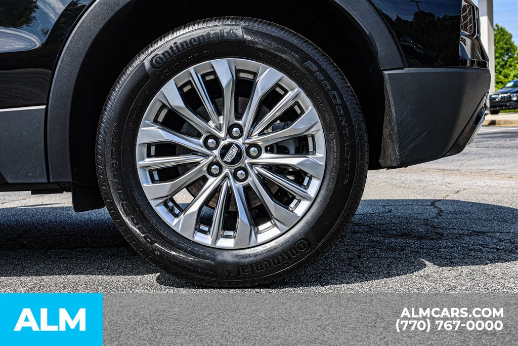 Used 2025 Black Cadillac Premium Luxury image 17