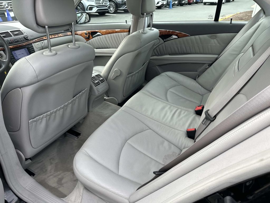 Thumbnail: 2006 Mercedes-Benz E-Class - 31