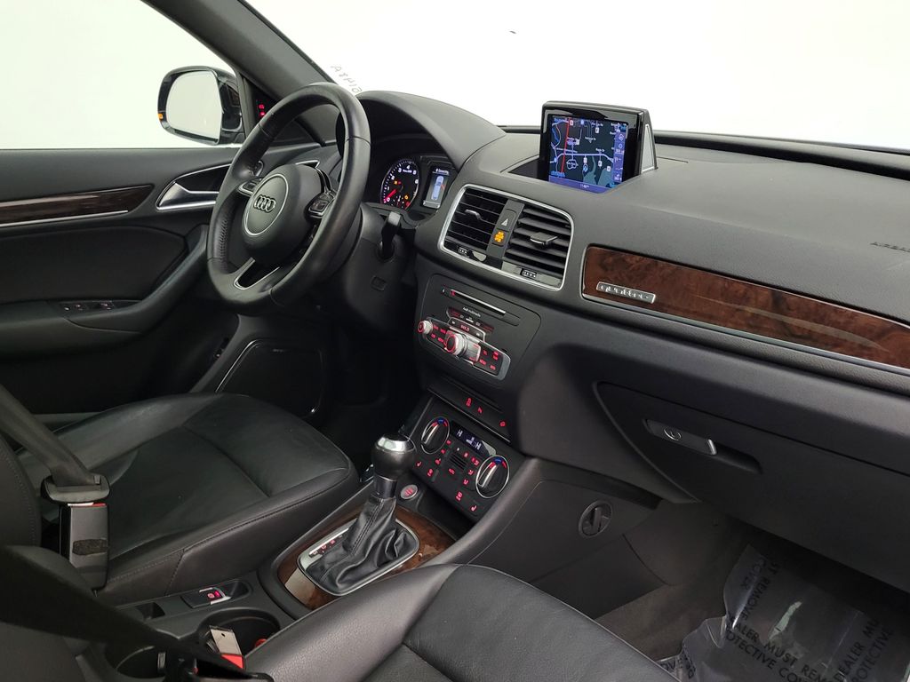 Thumbnail: 2016 Audi Q3 - 15