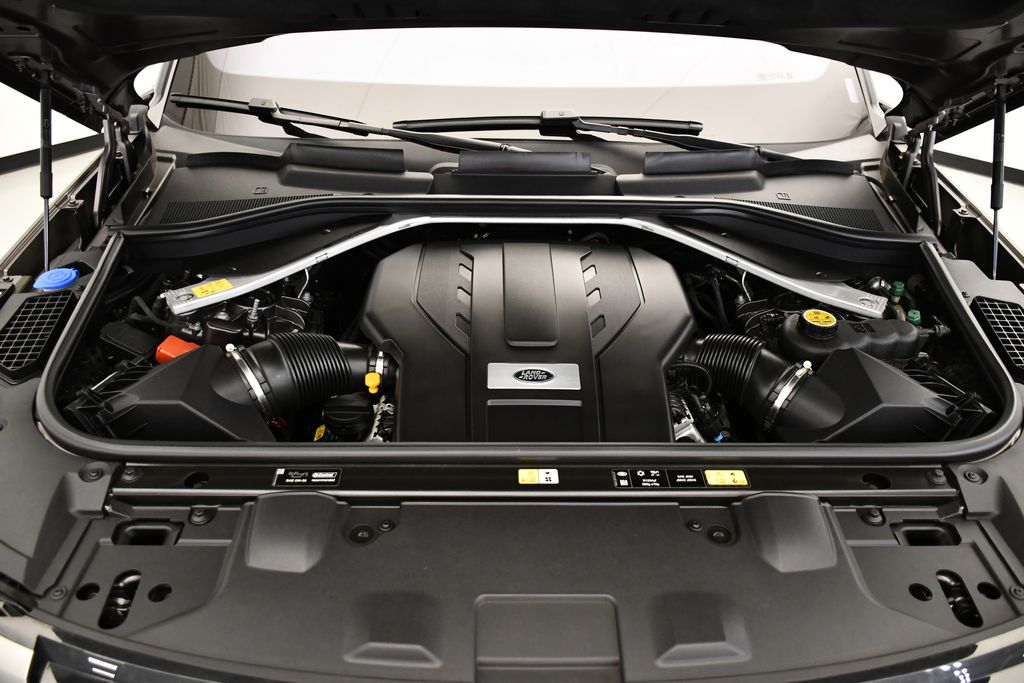 Thumbnail: 2022 Land Rover Range Rover - 10