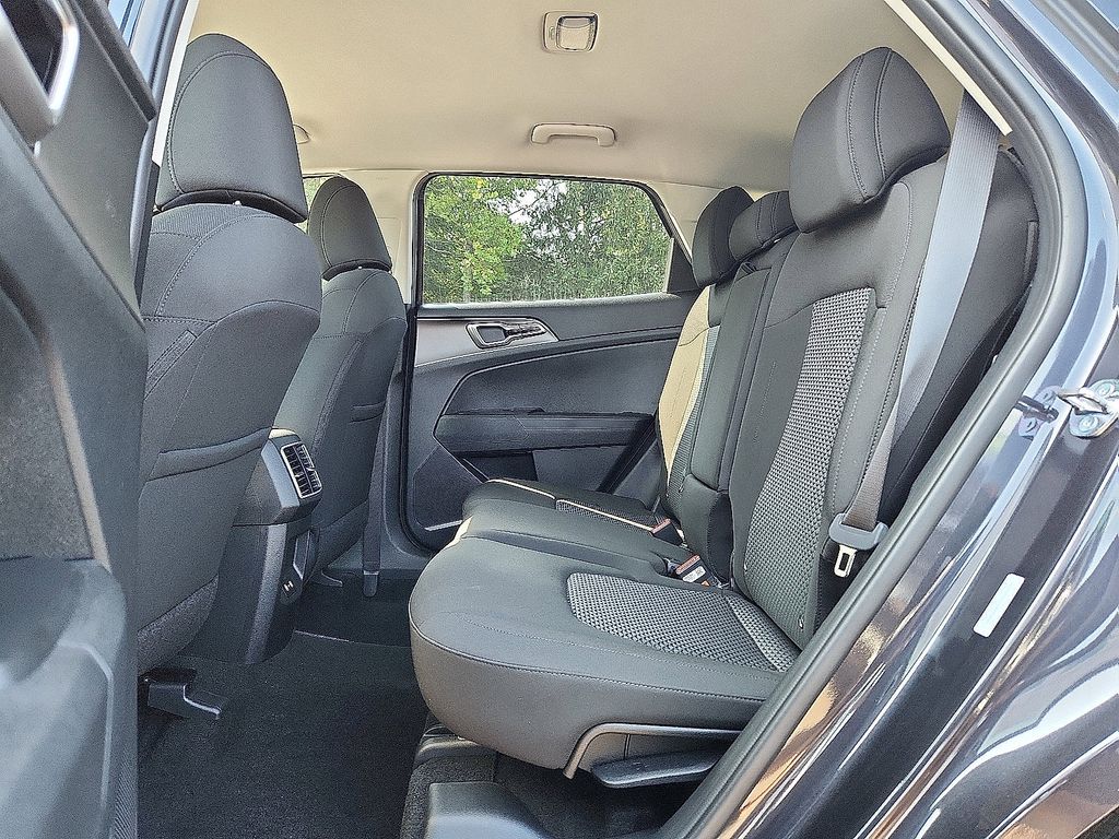 2026 Kia Sportage LX - Photo 5