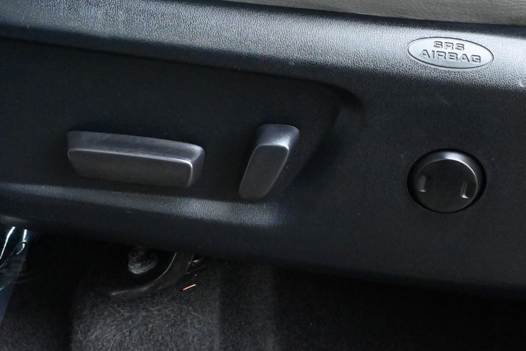 2017 Toyota Tundra Limited 29