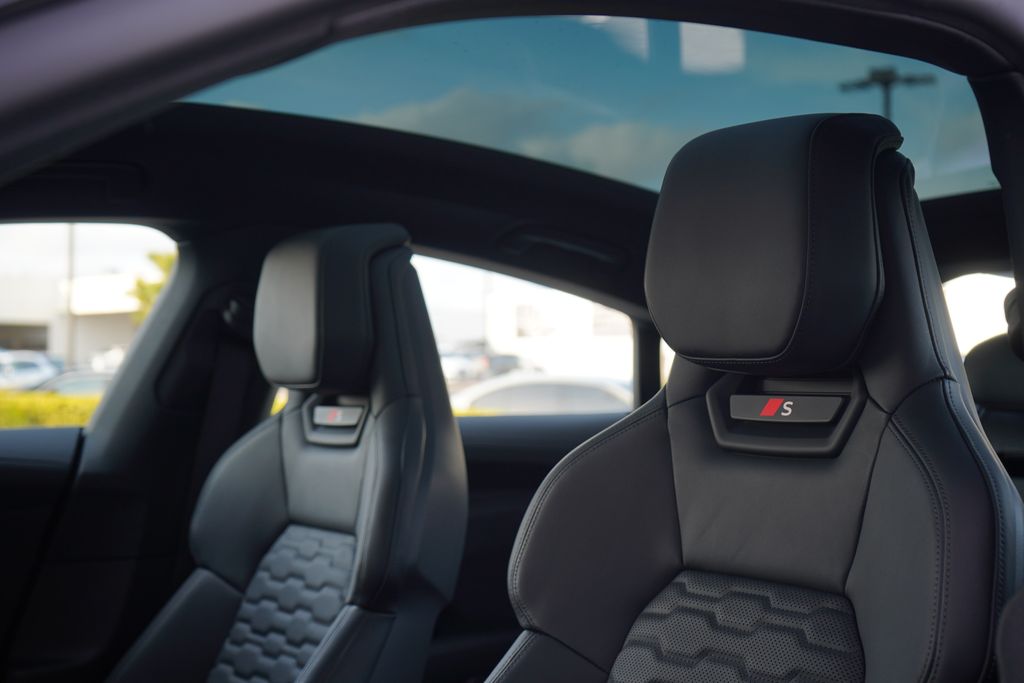 2025 Audi e-tron GT Premium Plus 10