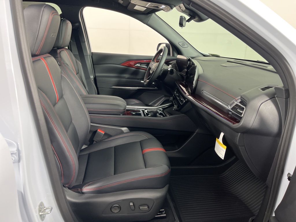 Thumbnail: 2026 Chevrolet Traverse - 8