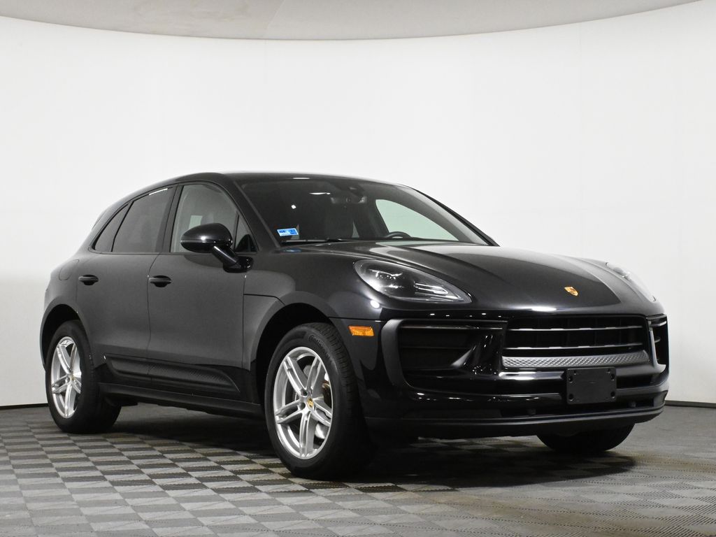2022 Porsche Macan  9