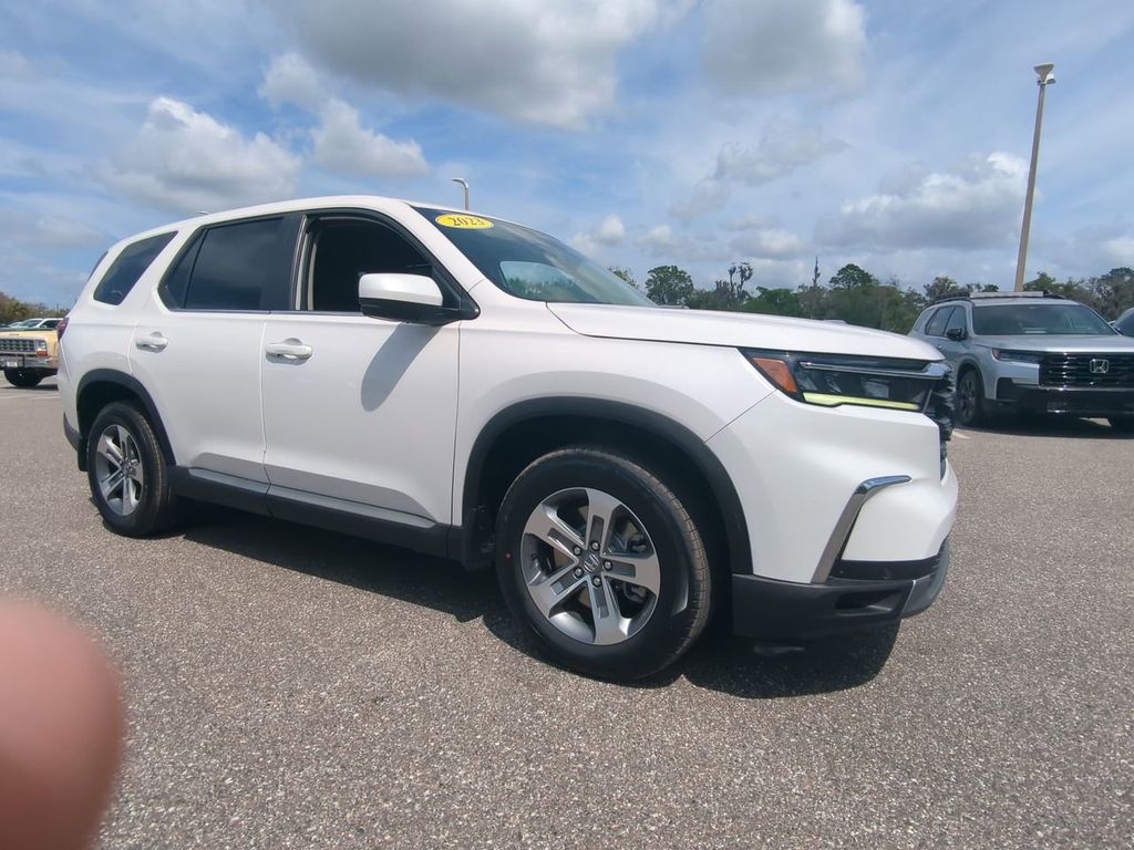 Platinum White Pearl 2023 Honda Pilot EX-L AWD SUV / Crossover All-Wheel Drive Automatic