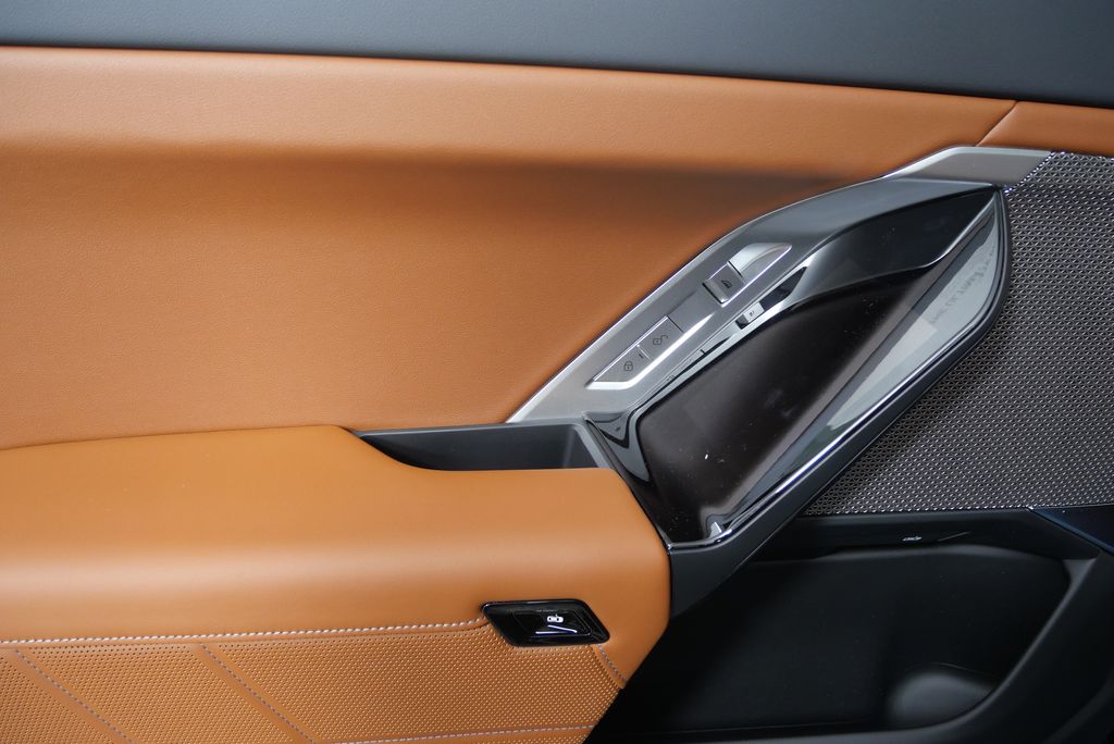 Thumbnail: 2025 BMW 7 Series - 12