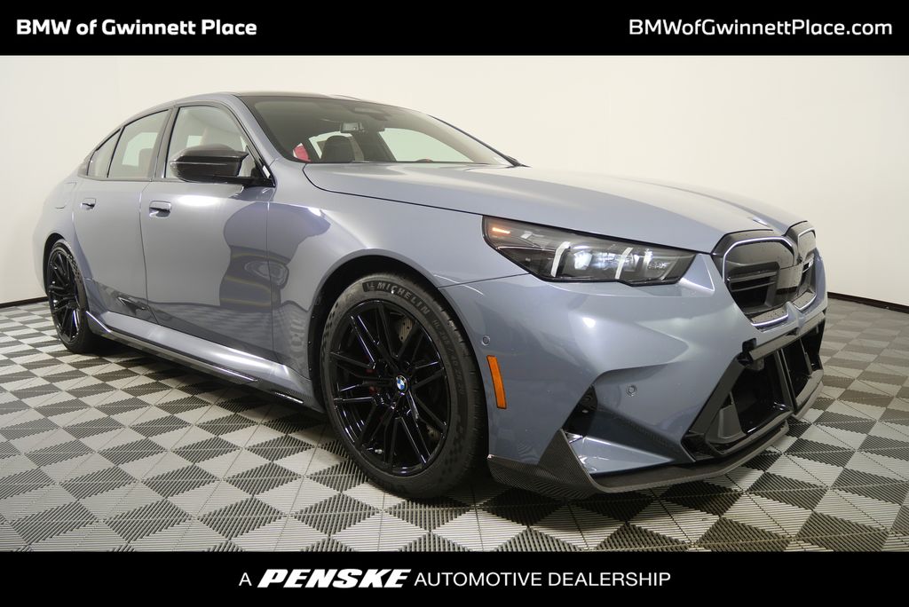 Thumbnail: 2026 BMW M5 - 1