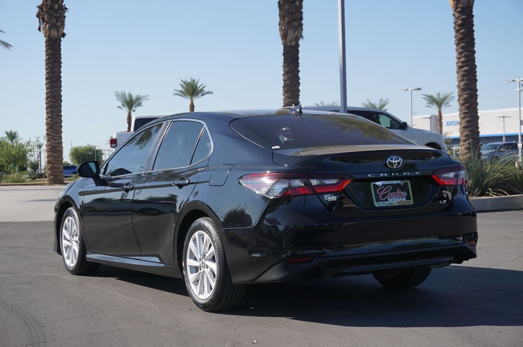 2022 Toyota Camry LE 3