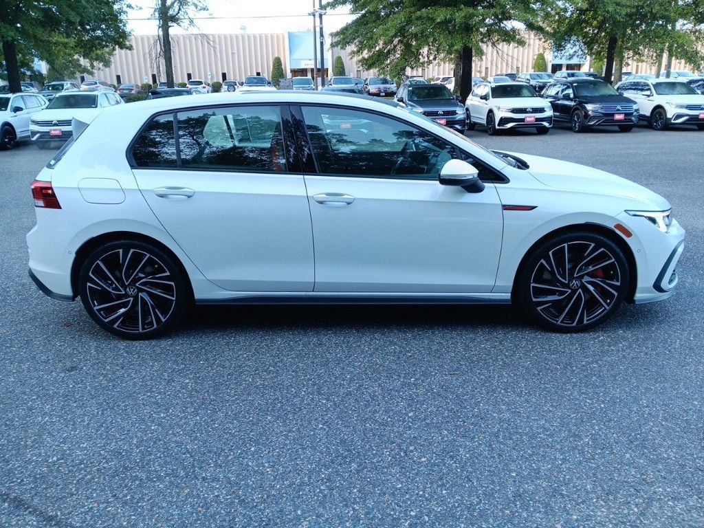 2024 Volkswagen Golf GTI Autobahn 6