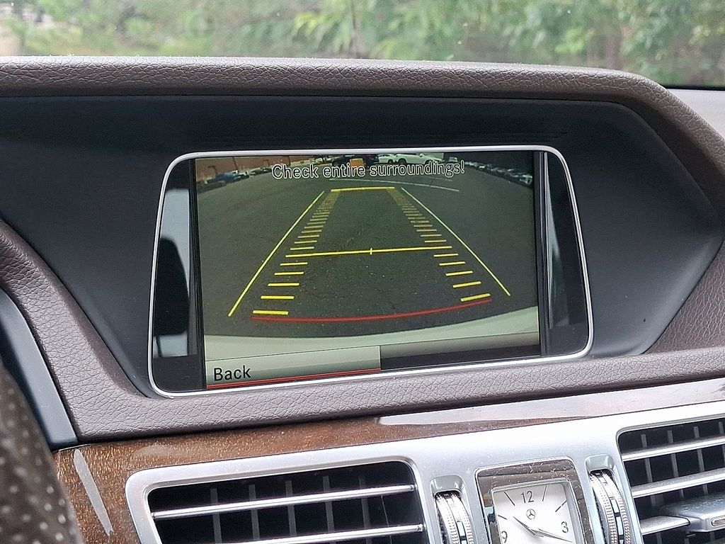 Thumbnail: 2014 Mercedes-Benz E-Class - 18