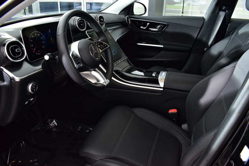 Thumbnail: 2025 Mercedes-Benz C-Class - 13