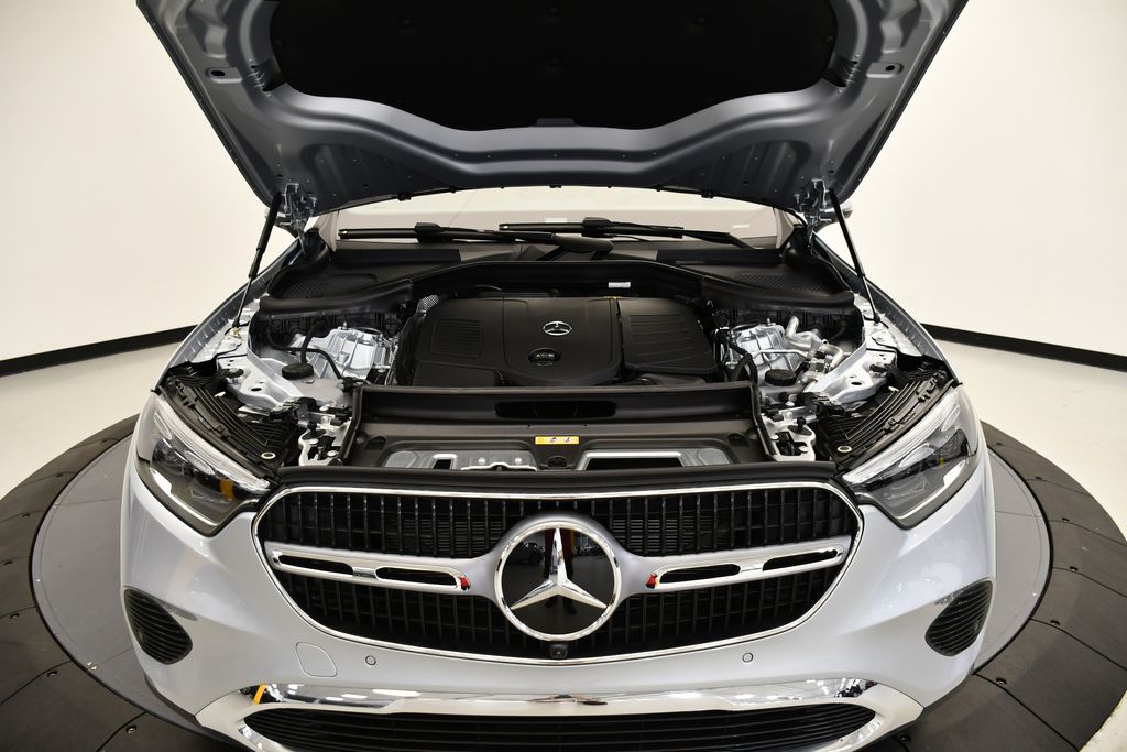 2025 Mercedes-Benz GLC 300 12