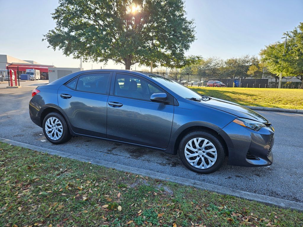 2018 Toyota Corolla LE 5