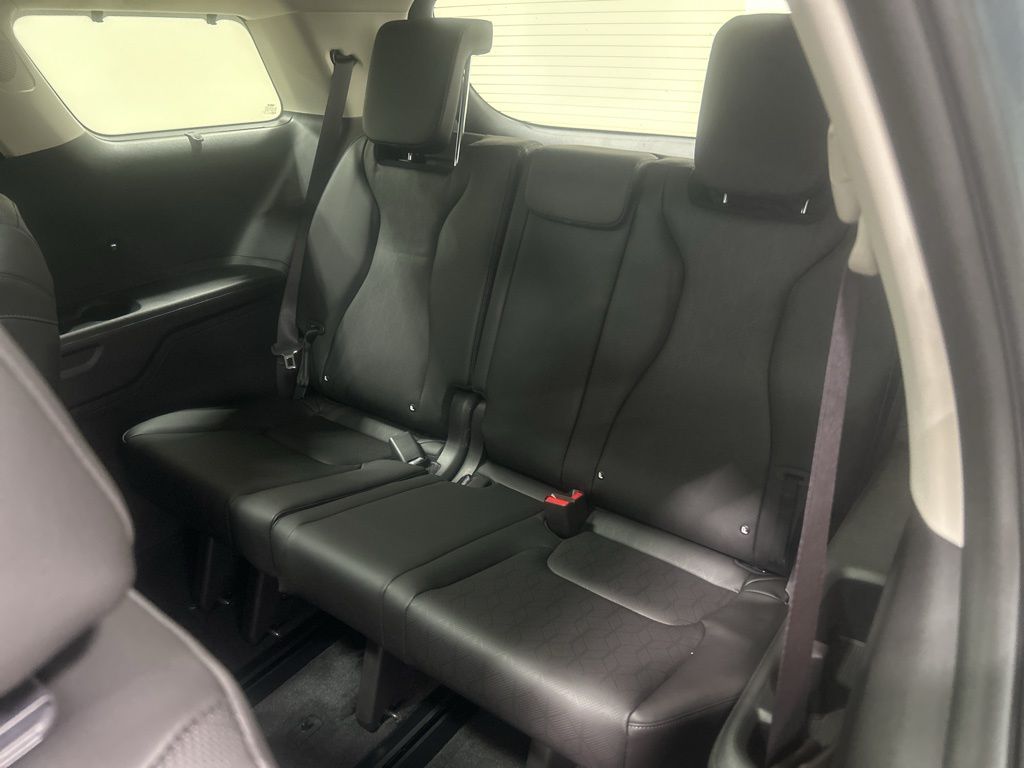 new 2026 Kia Carnival car, priced at $47,685