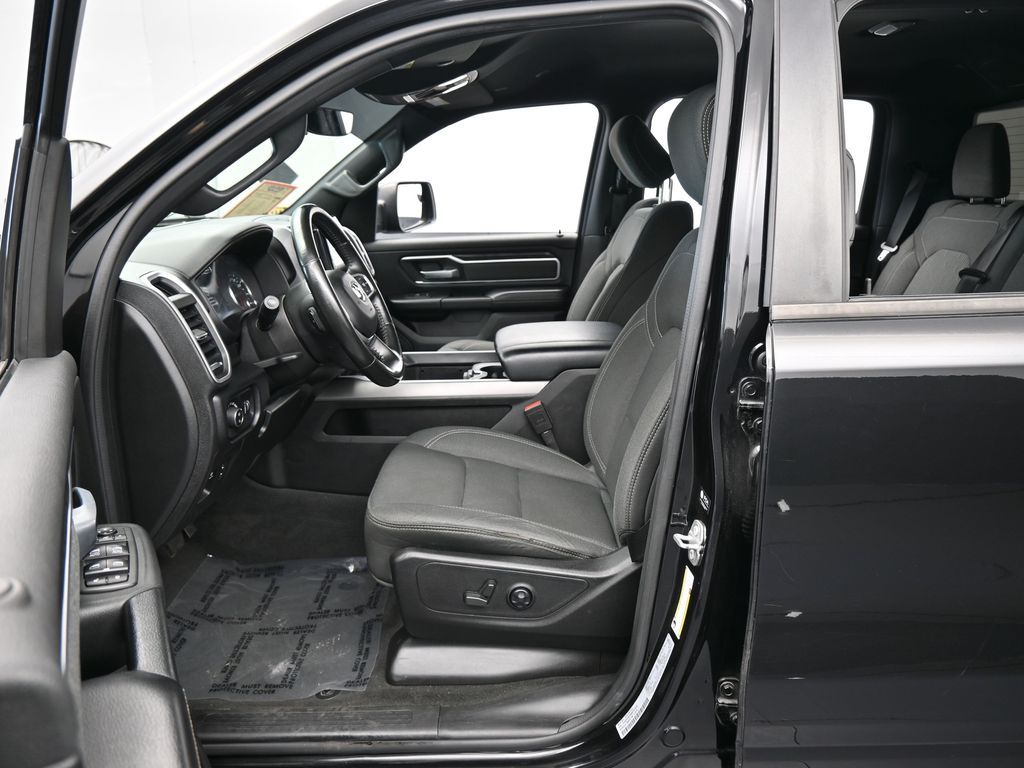 Used 2021 Diamond Black Crystal Pearlcoat Ram Big Horn/Lone Star image 11